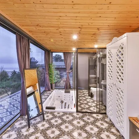 מלון Teras Garden & אגווה