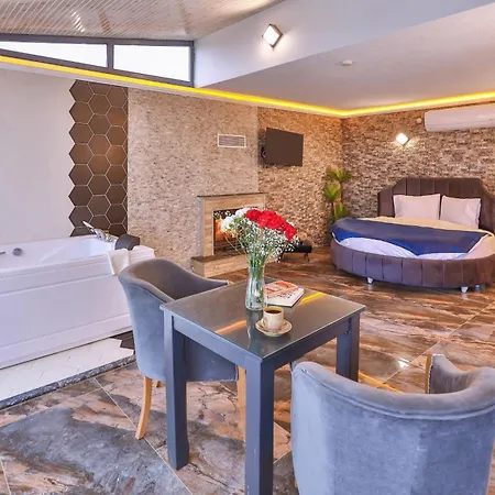 Teras Garden & Hotel