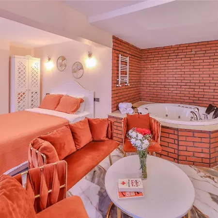 Teras Garden & Hotel