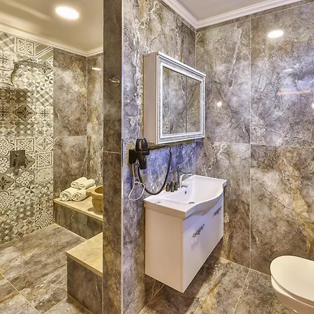 Hotel Teras Garden &